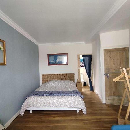La Flavignienne Bed & Breakfast ฟลาวิญีซูร์โอเซอแรง ภายนอก รูปภาพ