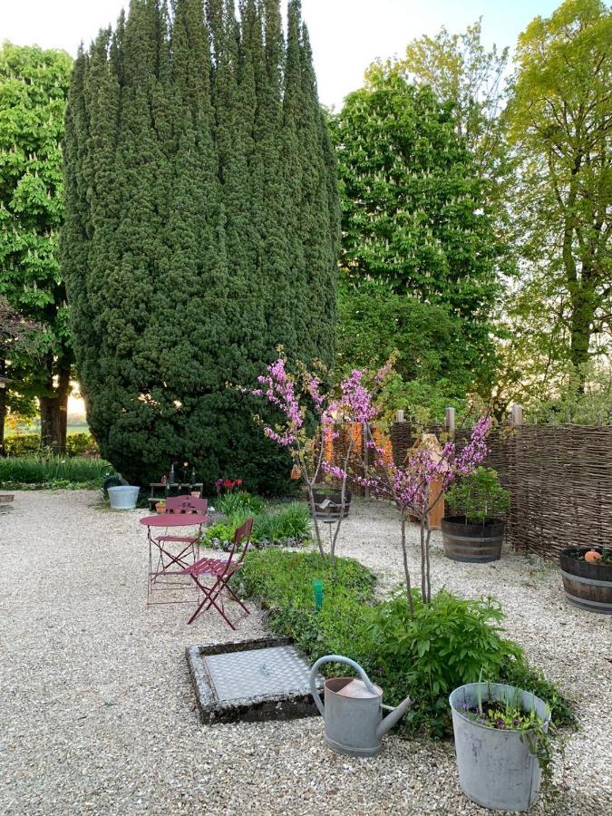 La Flavignienne Bed & Breakfast ฟลาวิญีซูร์โอเซอแรง ภายนอก รูปภาพ