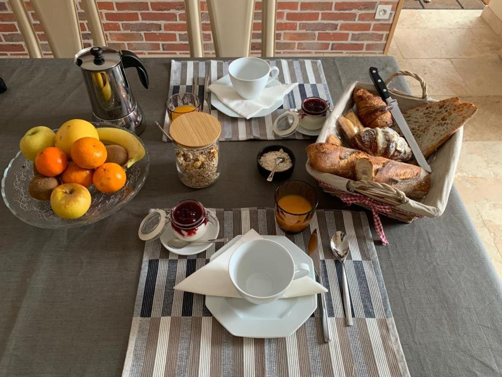 La Flavignienne Bed & Breakfast ฟลาวิญีซูร์โอเซอแรง ภายนอก รูปภาพ